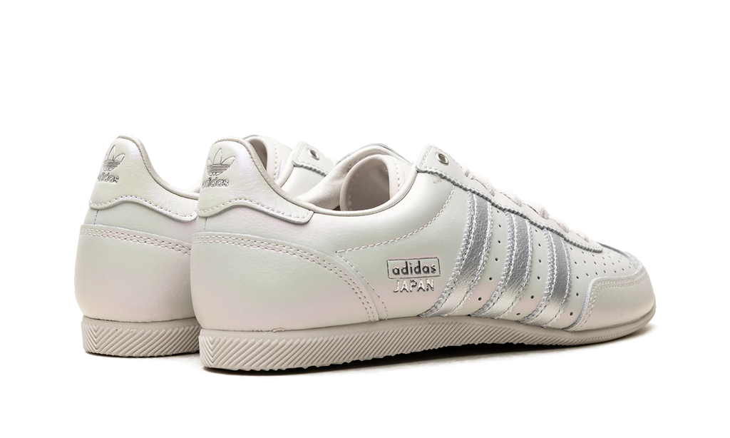 Japan WMNS "Grey One Chalk Pearl" IH1605