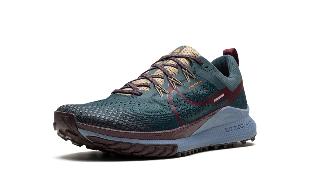 React Pegasus Trail 4 "Deep Jungle" DJ6158 300