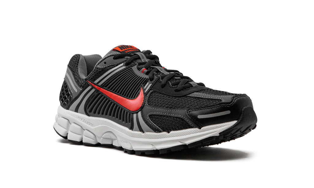 Air Zoom Vomero 5 "Black Picante Red" FB9149 001