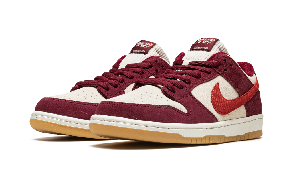 SB Dunk Low "Skate Like A Girl" DX4589 600