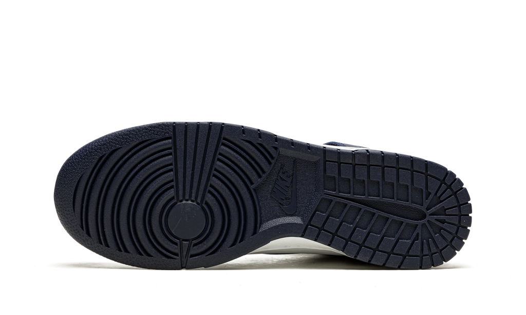 Dunk High "Championship Navy" DD1399 104