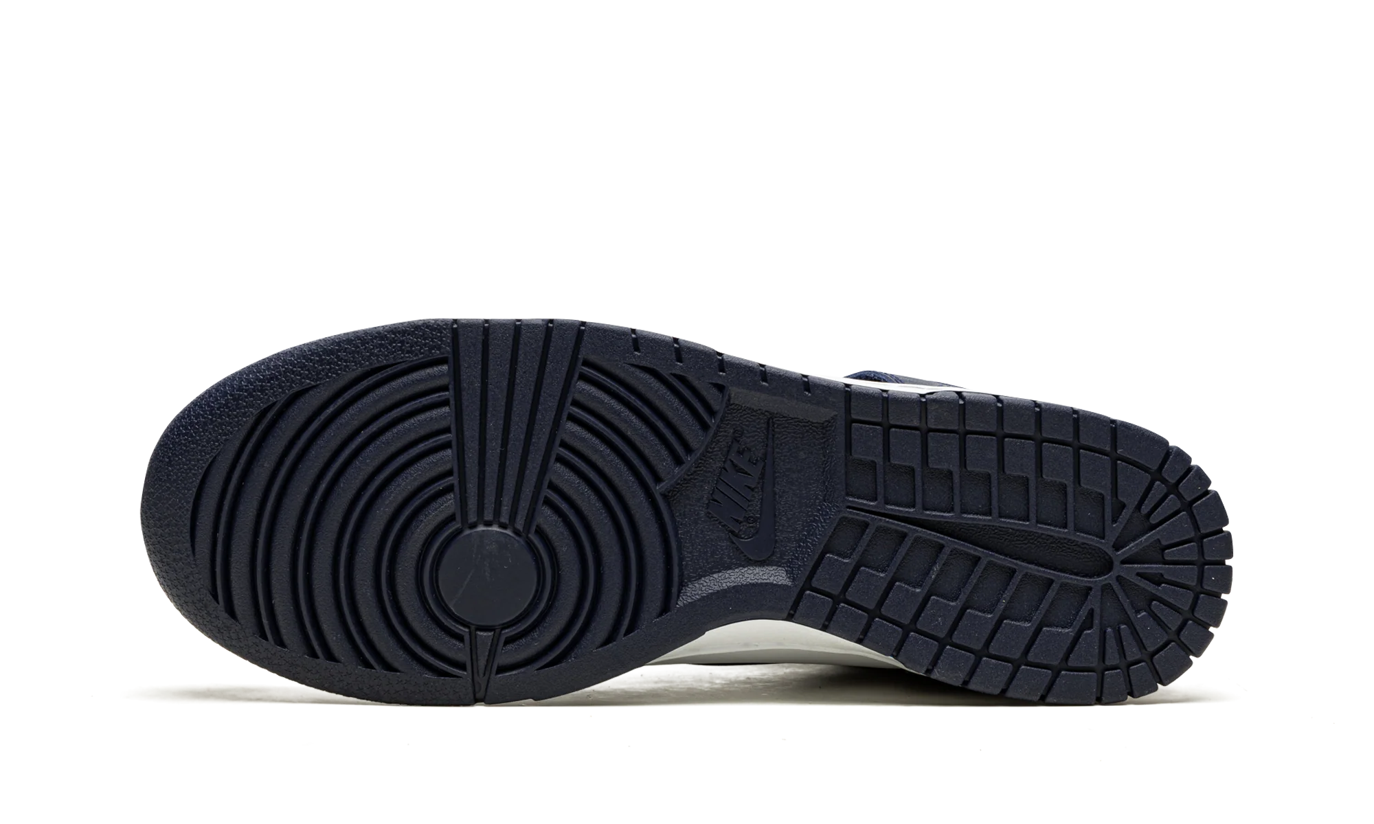 Dunk High "Championship Navy" DD1399 104