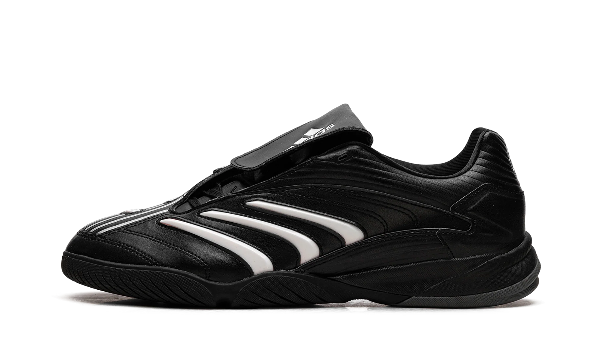 Predator Sala "Black Zero Metallic" JQ3916