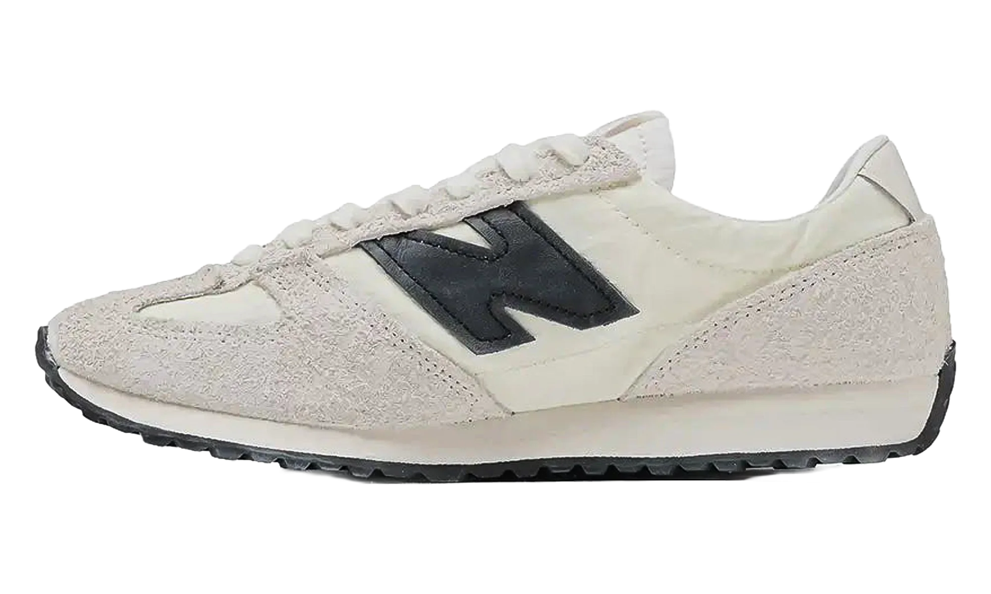 471 "Linen Angora Black" U471AM