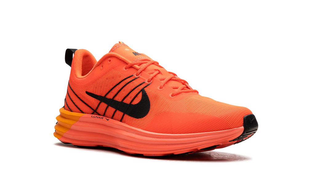 Lunar Roam "Hyper Crimson" HJ9145 809