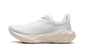 Novablast 4 "White / White" 1011B693 102