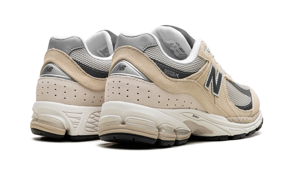 2002R "Sandstone Magnet" M2002RFA