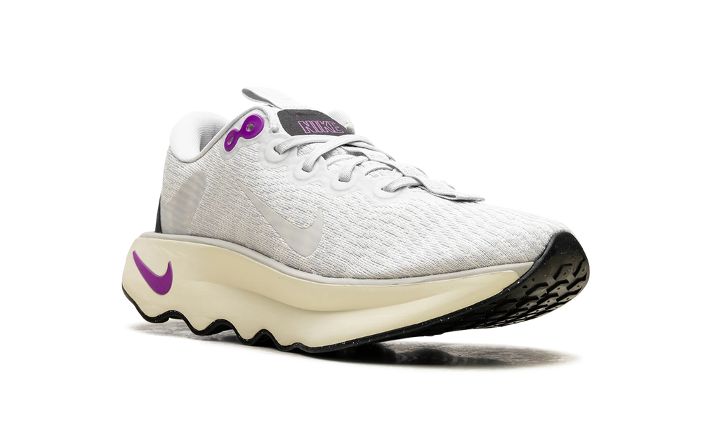 Motiva WMNS "Photon Dust Hyper Violet Coconut Milk" DV1238 009