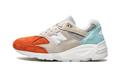 990 v2 "Kith Cyclades" M990KC2