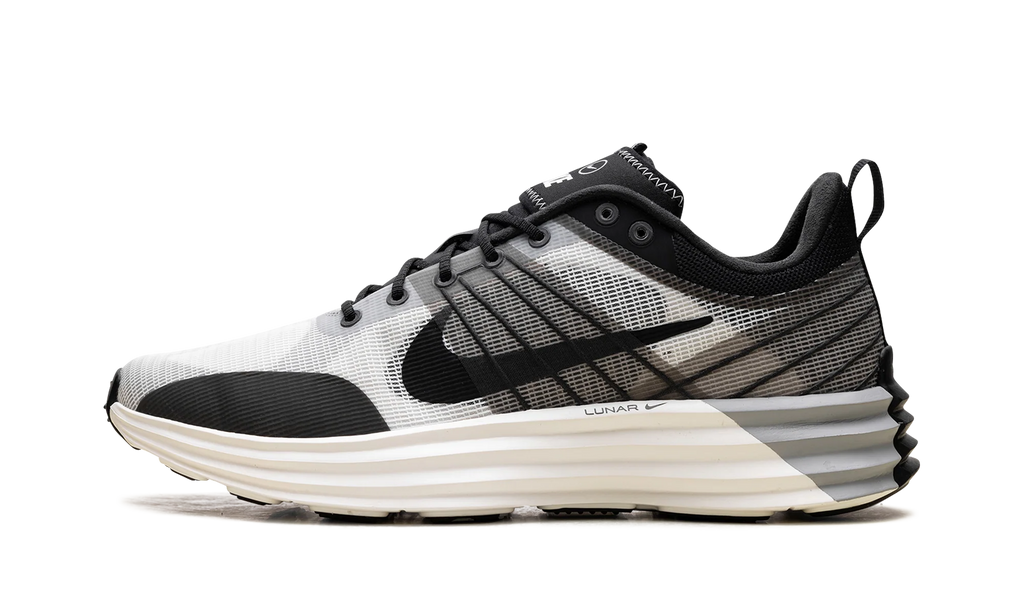 Lunar Roam "Summit White Black" DV2440 102