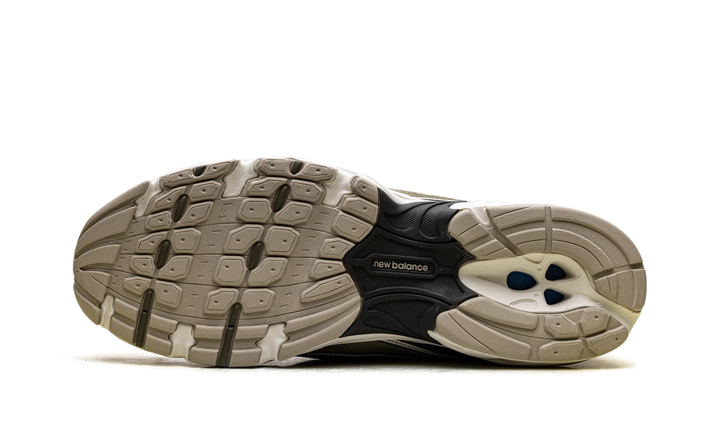 740 "Woodland Wakame Brown" U7405I5