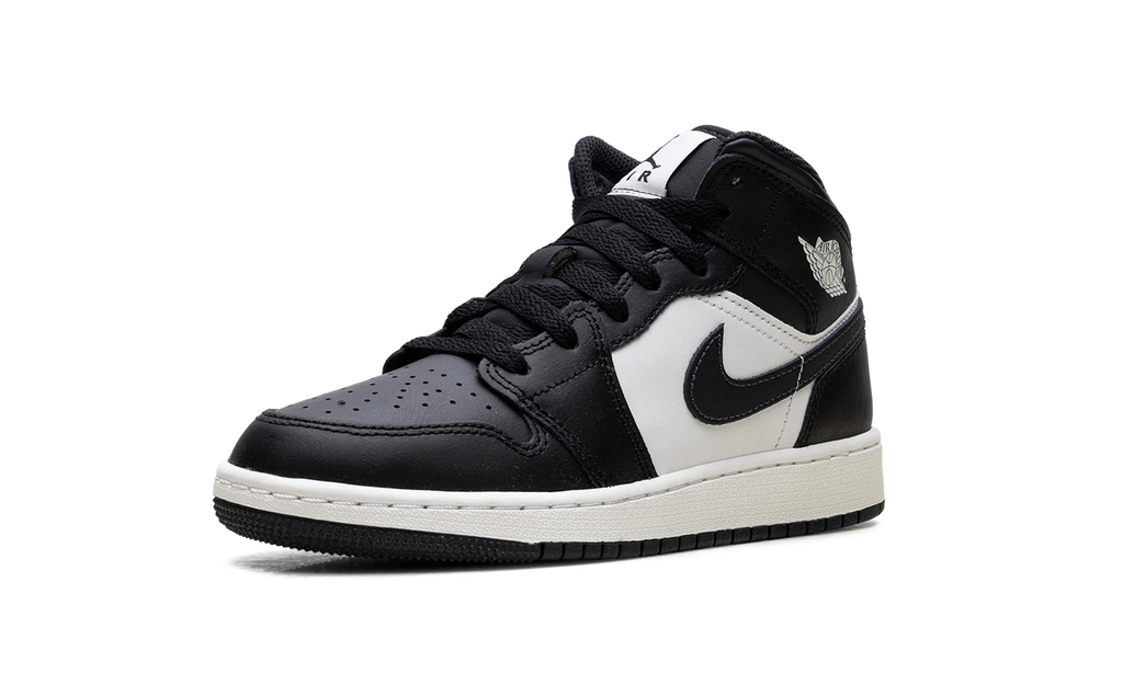 Jordan 1 Mid GS "Off Noir Toe" DQ8423 010