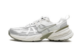 V2K Run WMNS "Photon Dust Light Silver" FD0736 006
