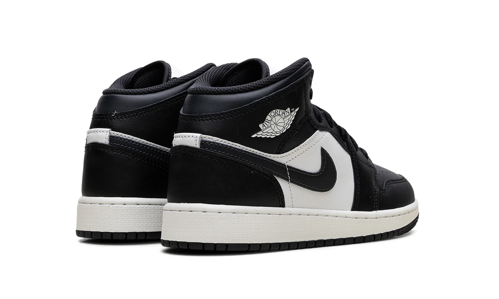 Jordan 1 Mid GS "Off Noir Toe" DQ8423 010