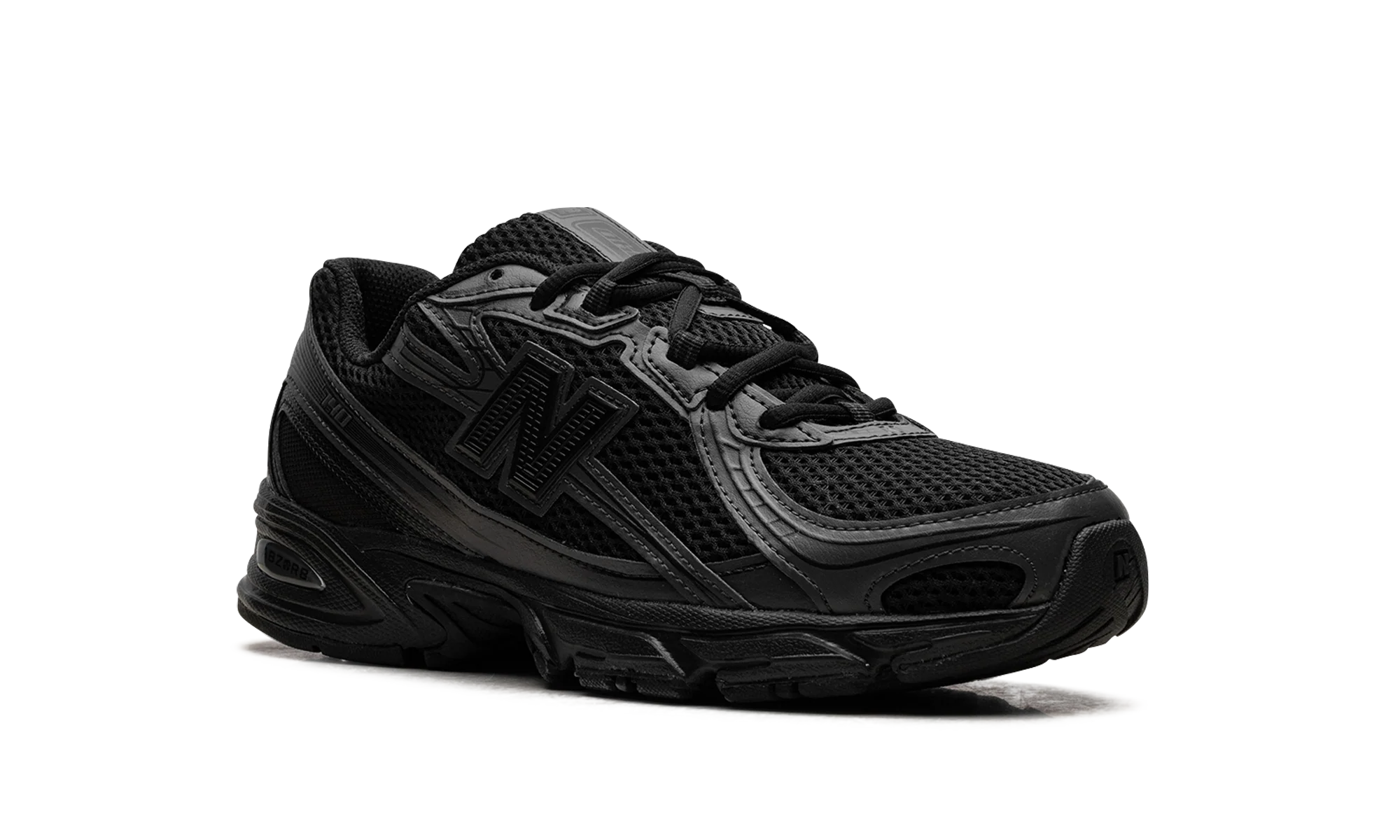740 "Triple Black" U740BO2