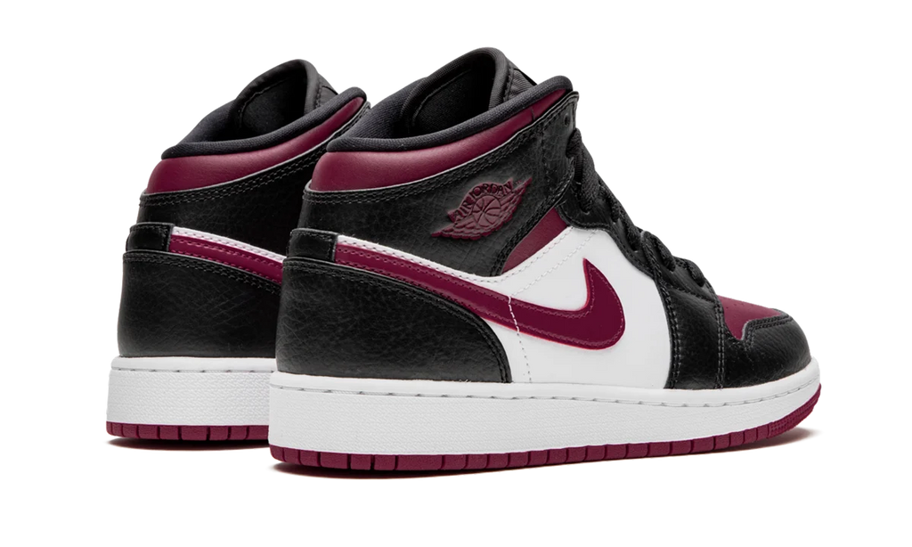 Air Jordan 1 MID GS "Bred Toe" 554725 066