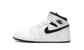 Air Jordan 1 Mid GS "White/Black" DQ8423 132