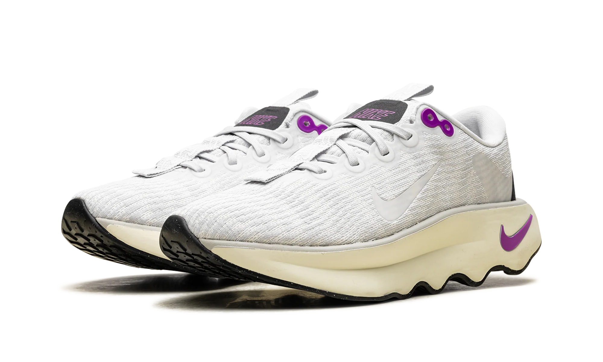 Motiva WMNS "Photon Dust Hyper Violet Coconut Milk" DV1238 009