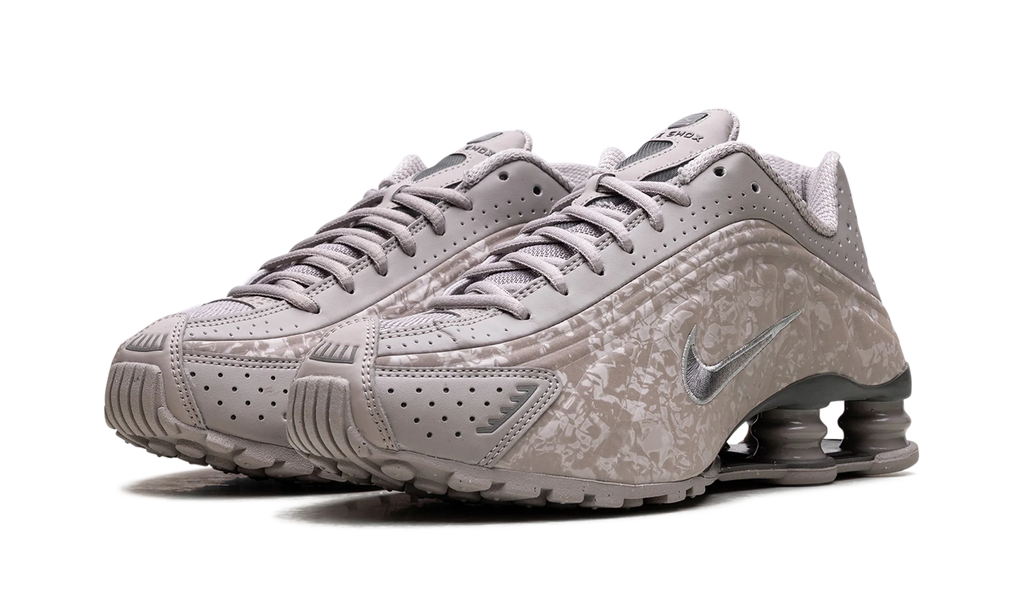 Shox R4 WMNS "Flat Pewter Floral" HV0934 001