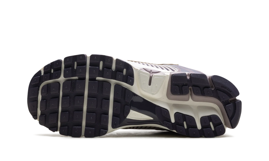 Zoom Vomero 5 "Platinum Violet" HQ3643 019