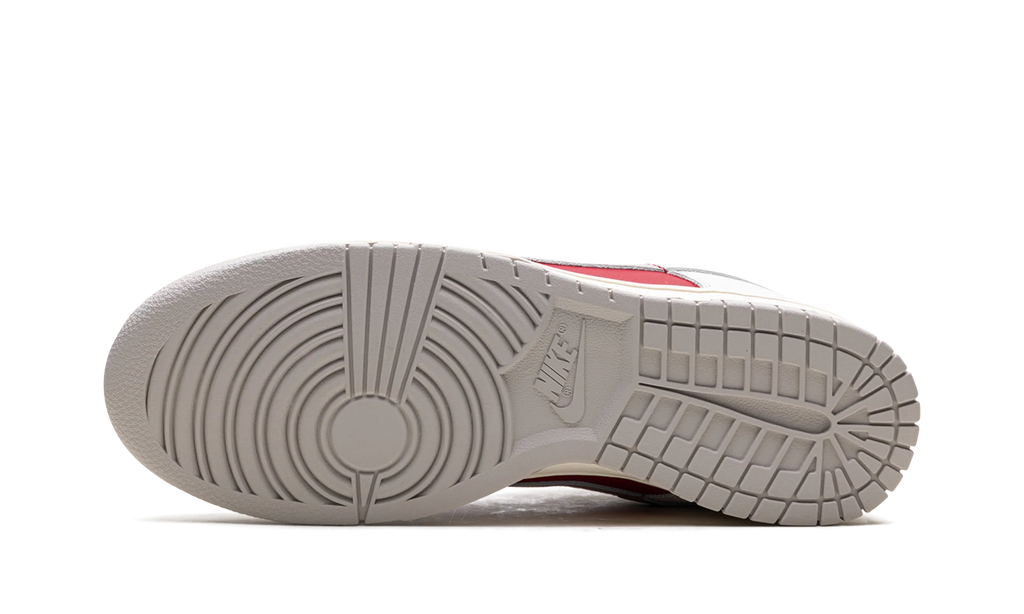 Dunk Low "Ultraman" HJ9093 030