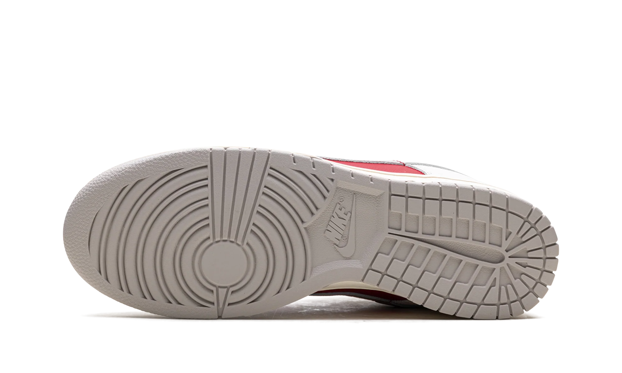 Dunk Low "Ultraman" HJ9093 030