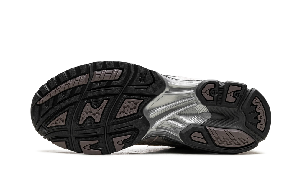 Gel-Nimbus 10.1 "Kith - White Morganite" 1203a723 100