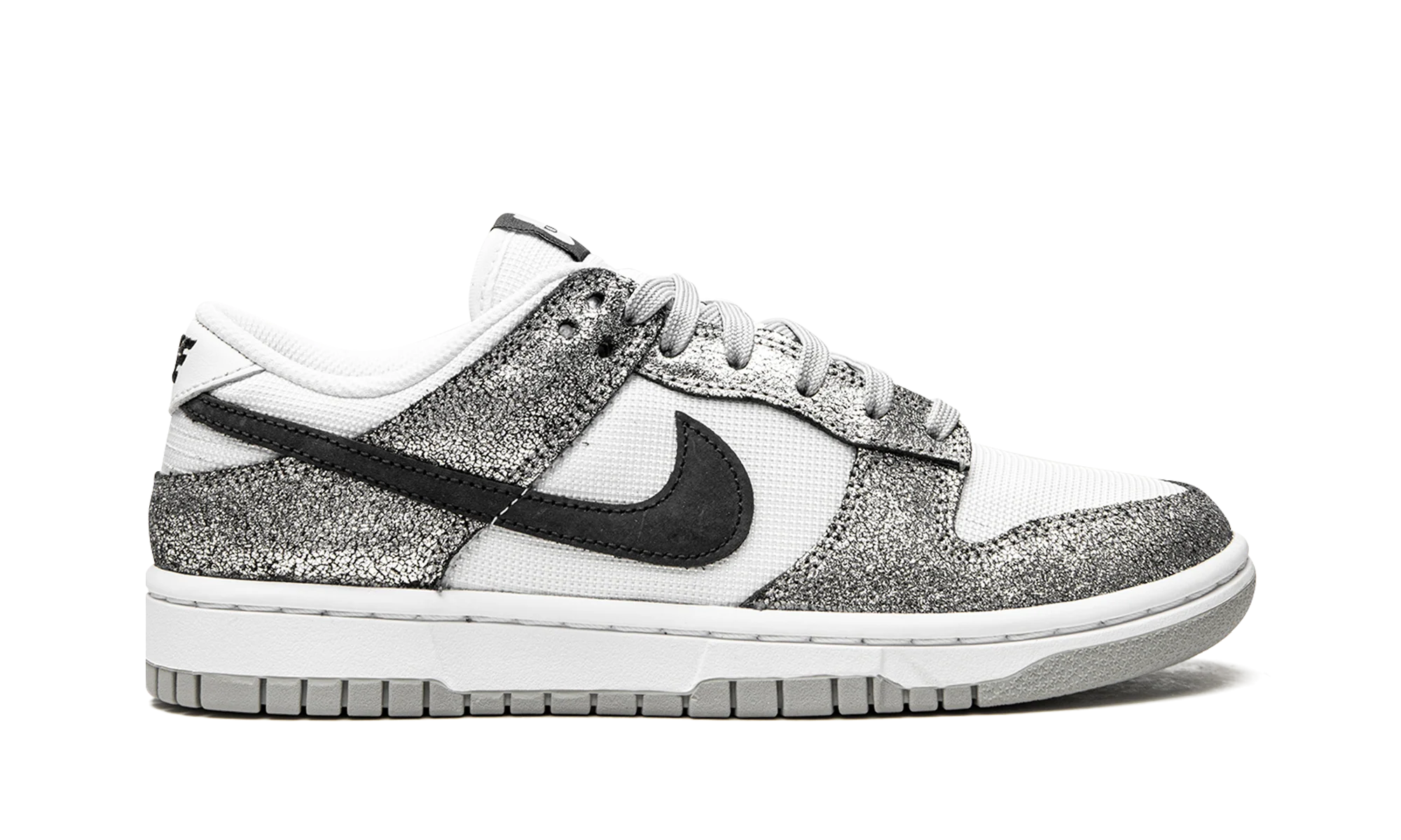 Dunk Low SE WMNS "Golden Gals" DO5882 001