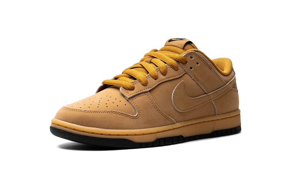 Dunk Low Retro SE "Wheat Gum" HQ1932 700