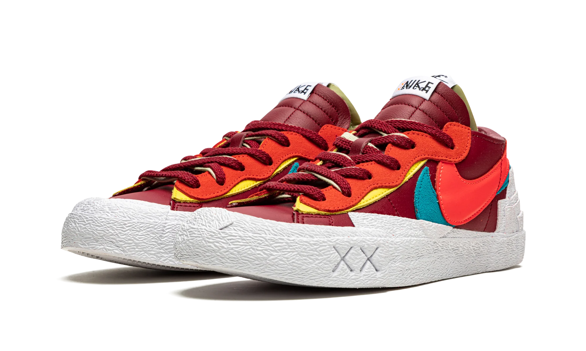 Blazer Low "Sacai - Kaws Red" DM7901 600