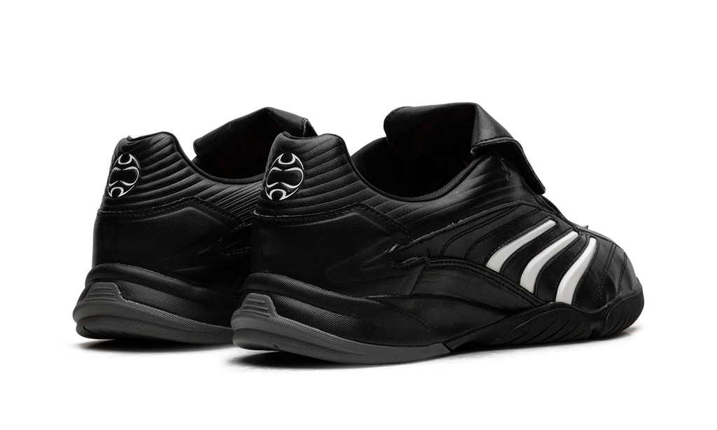 Predator Sala "Black Zero Metallic" JQ3916