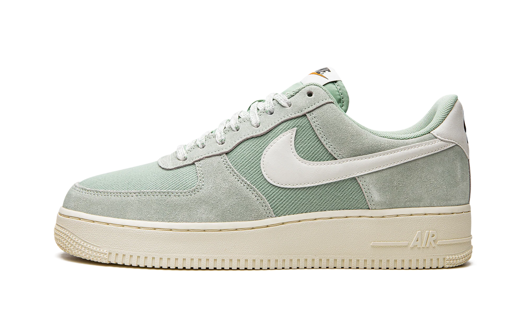 Air Force 1 "Certified Fresh" DO9801 300