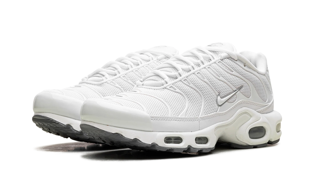 Air Max Plus "Triple White" 604133 139