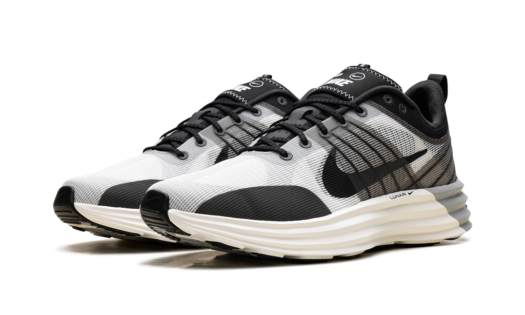 Lunar Roam "Summit White Black" DV2440 102