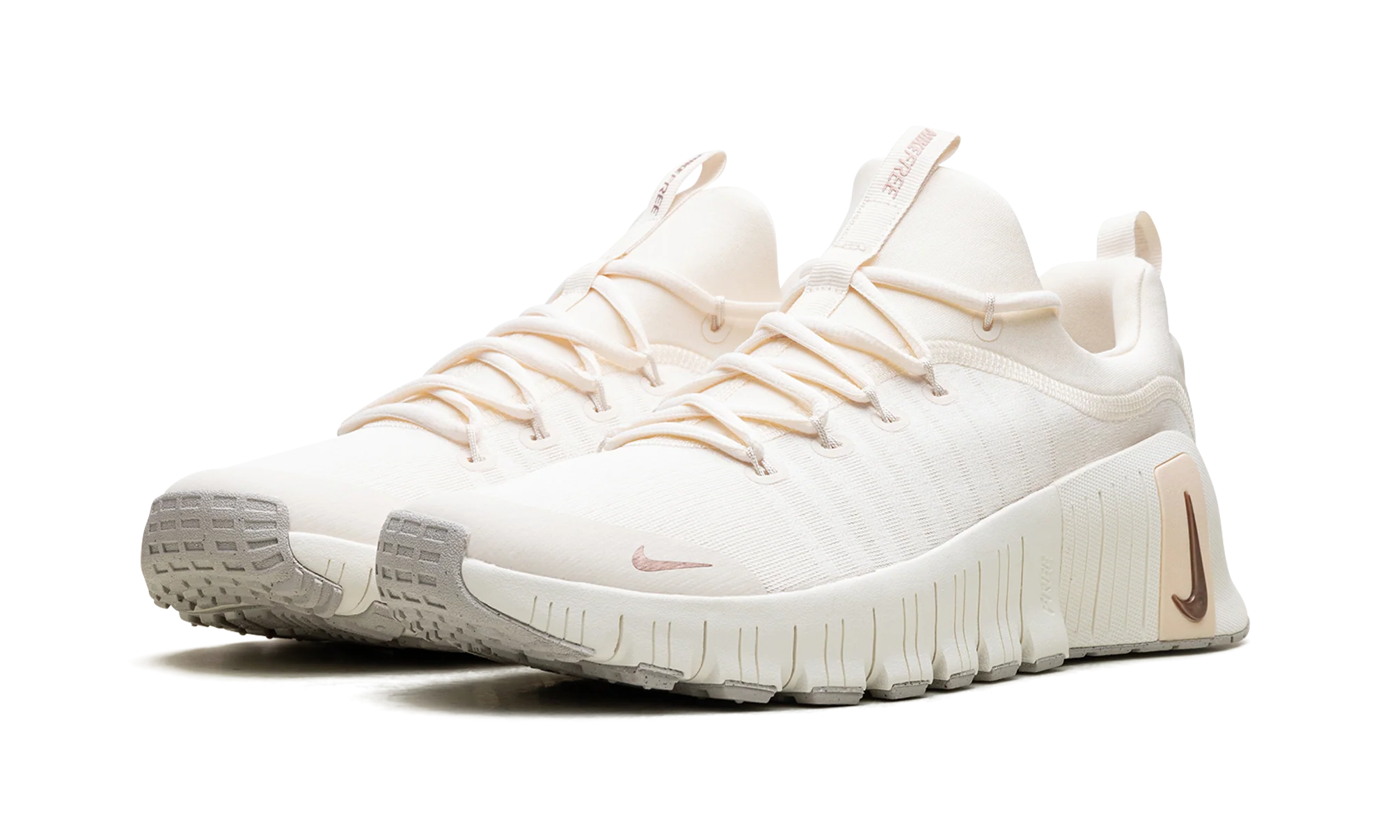 Free Metcon 6 WMNS "Pale Ivory / Guava Ice / Sail / Metallic Red Bronze" FJ7126 100