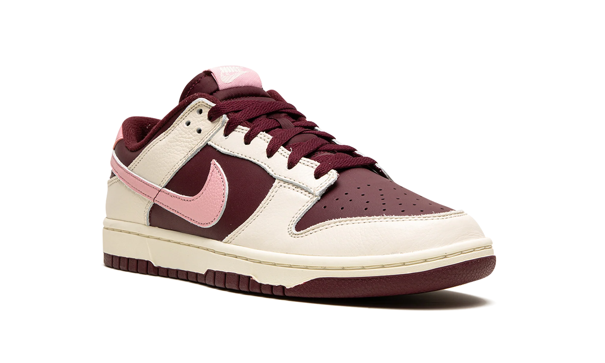 Dunk Low Retro PRM "Valentine's Day 2023" DR9705 100