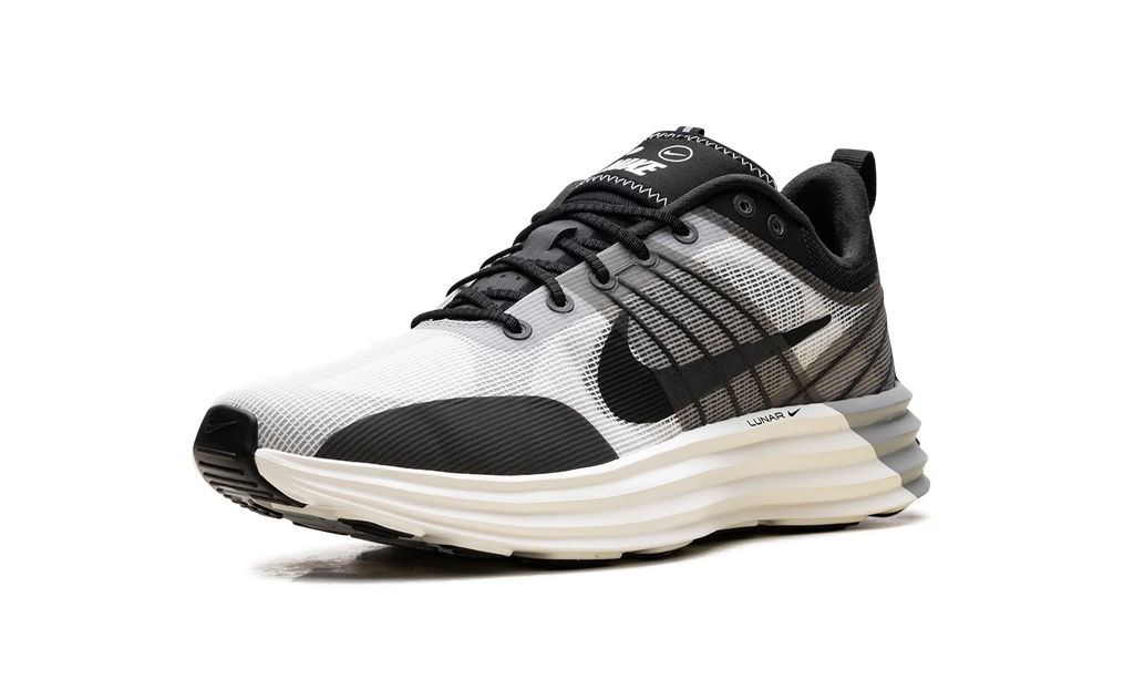 Lunar Roam "Summit White Black" DV2440 102