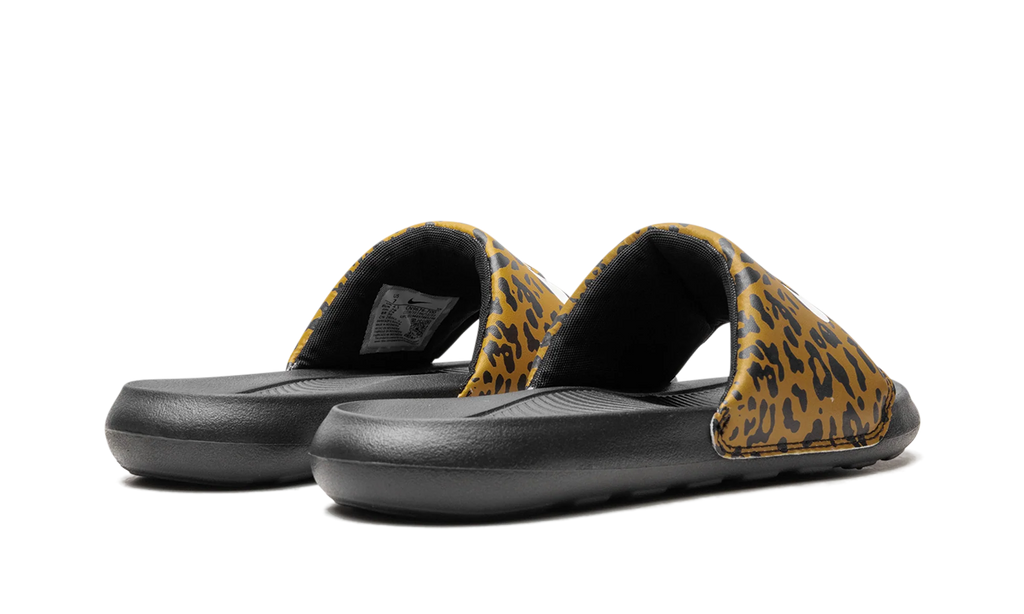 VICTORI ONE MNS WMNS "Cheetah Print" CN9676 700