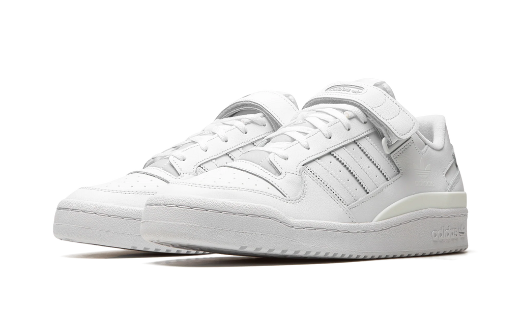 Forum Low "Triple White" FY7755