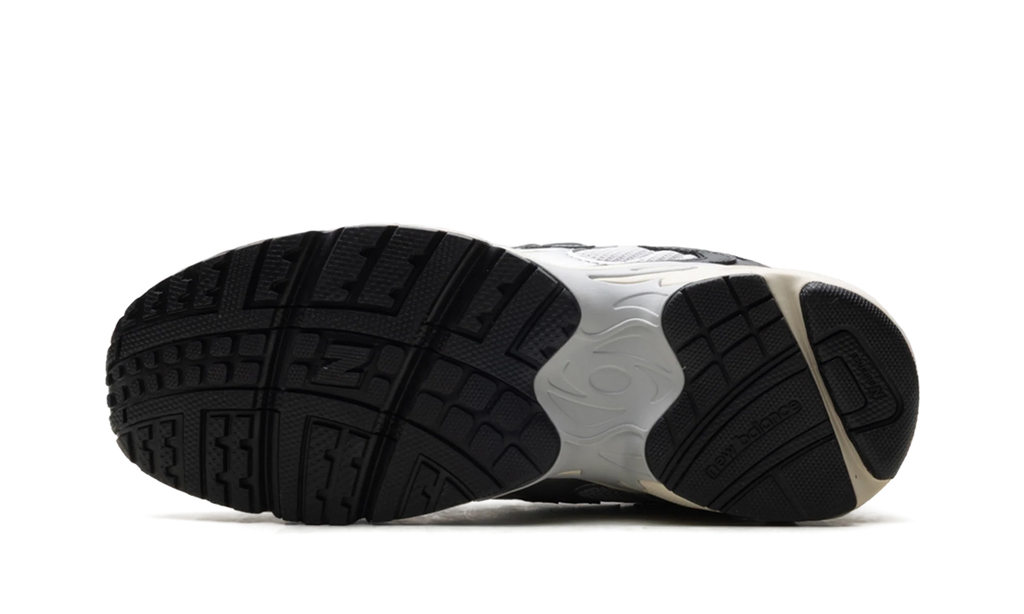 725v1 "Grey Matter Black" ML725CE