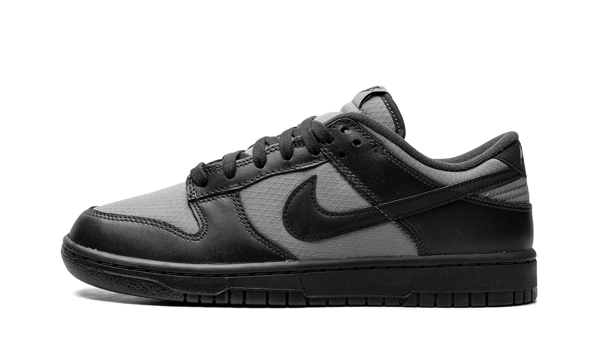 Dunk Low Retro SE "Off Noir Smoke Grey" FZ3052 001