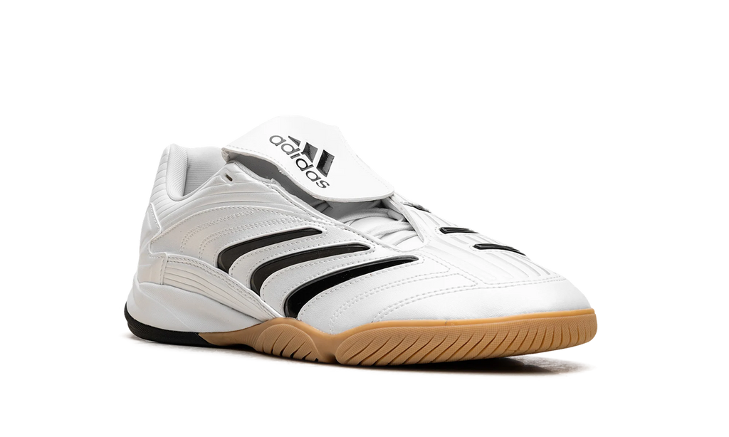 Predator Sala "Zero Metallic Black Gum" JQ3915