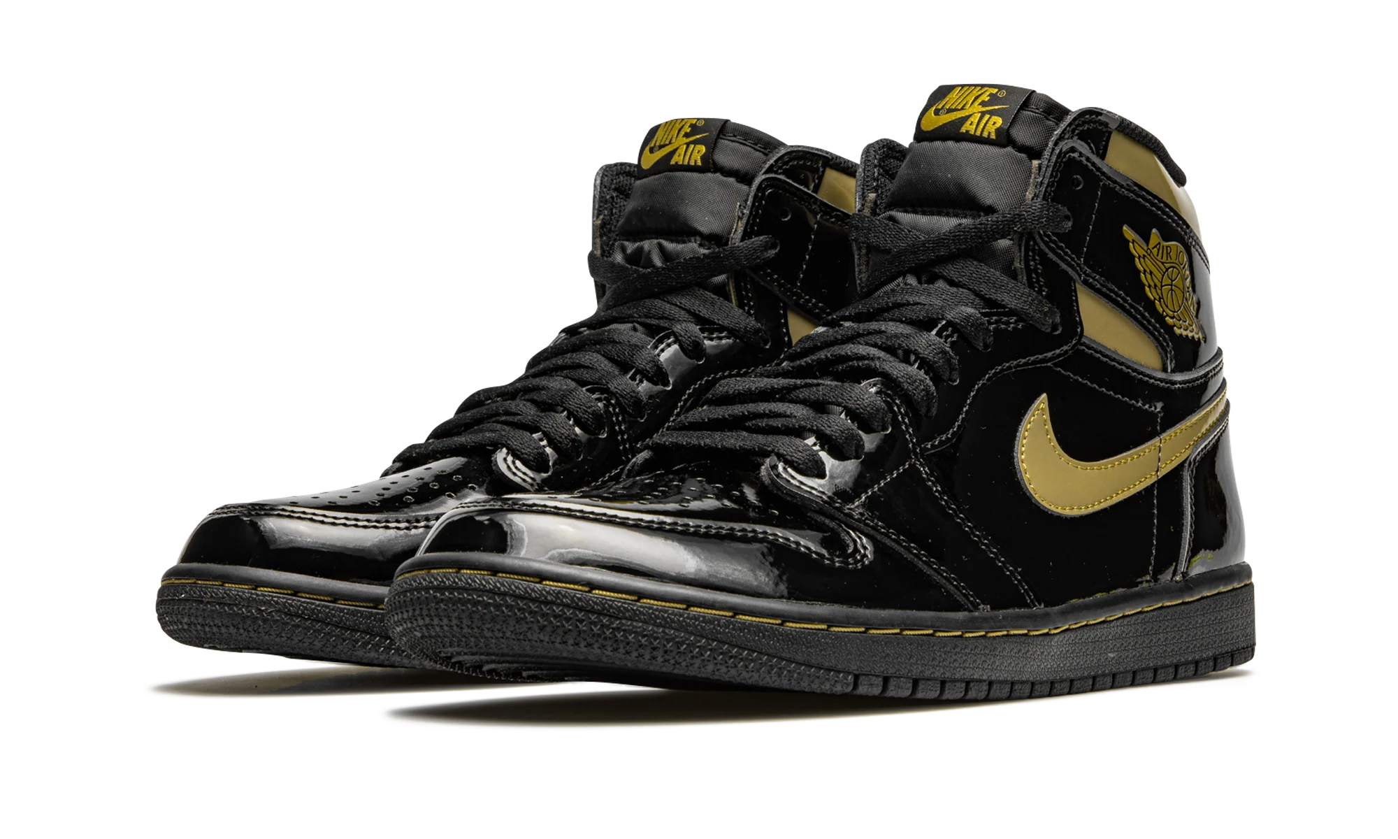 Air Jordan 1 Retro High OG "Black Metallic Gold" 555088 032