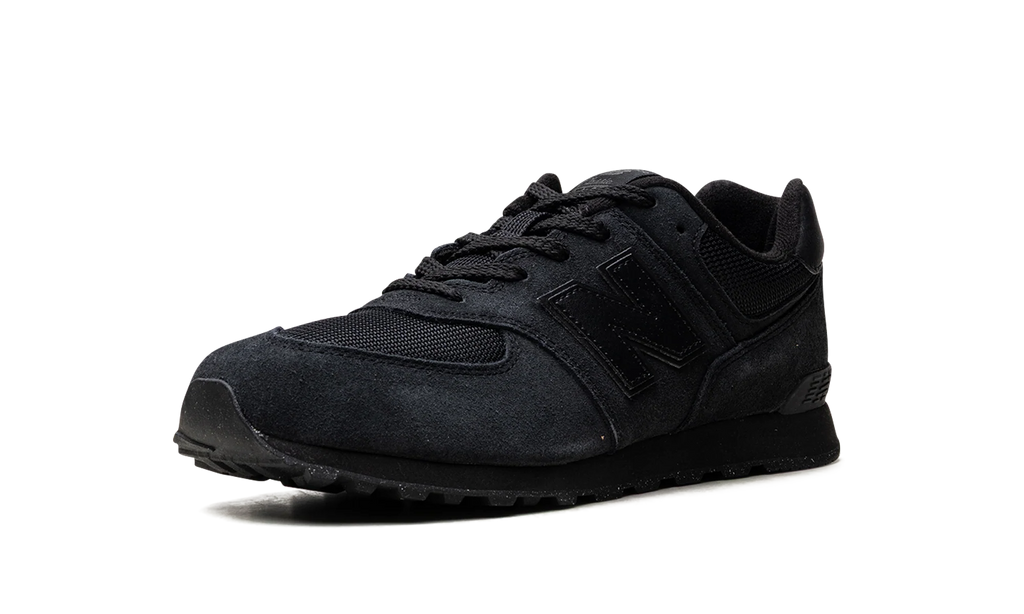 574 GS "Triple Black" GC574EVE