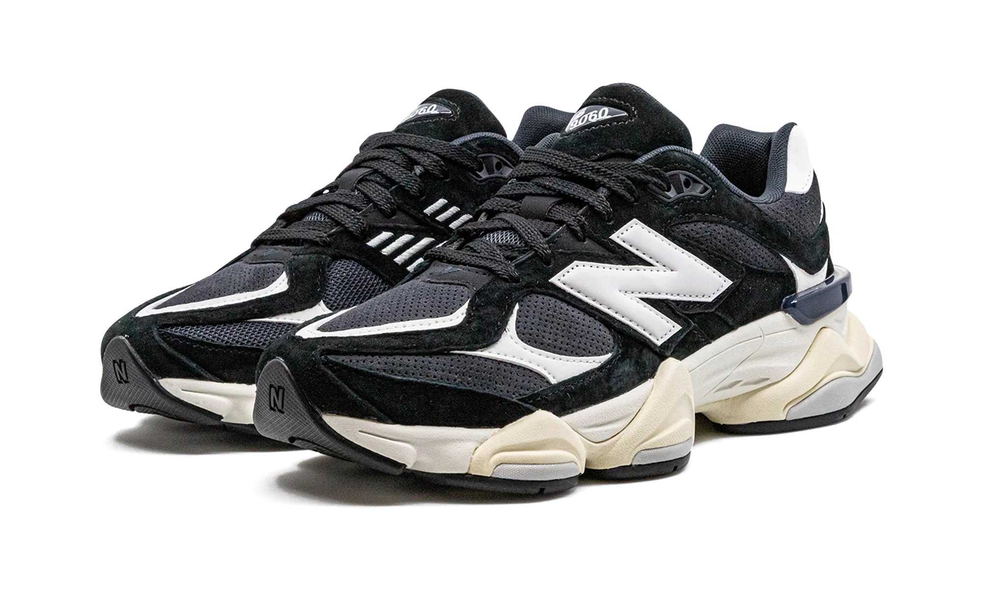 9060 "Black / White" U9060AAA