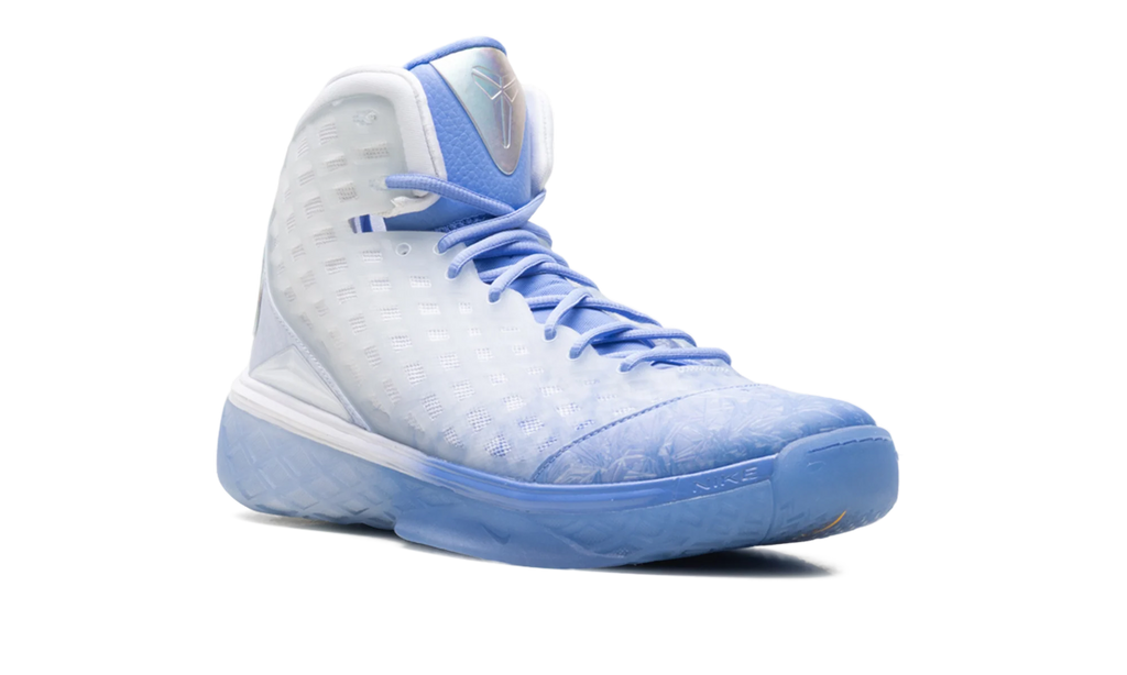 Kobe 3 Protro "Christmas" IQ5338 400
