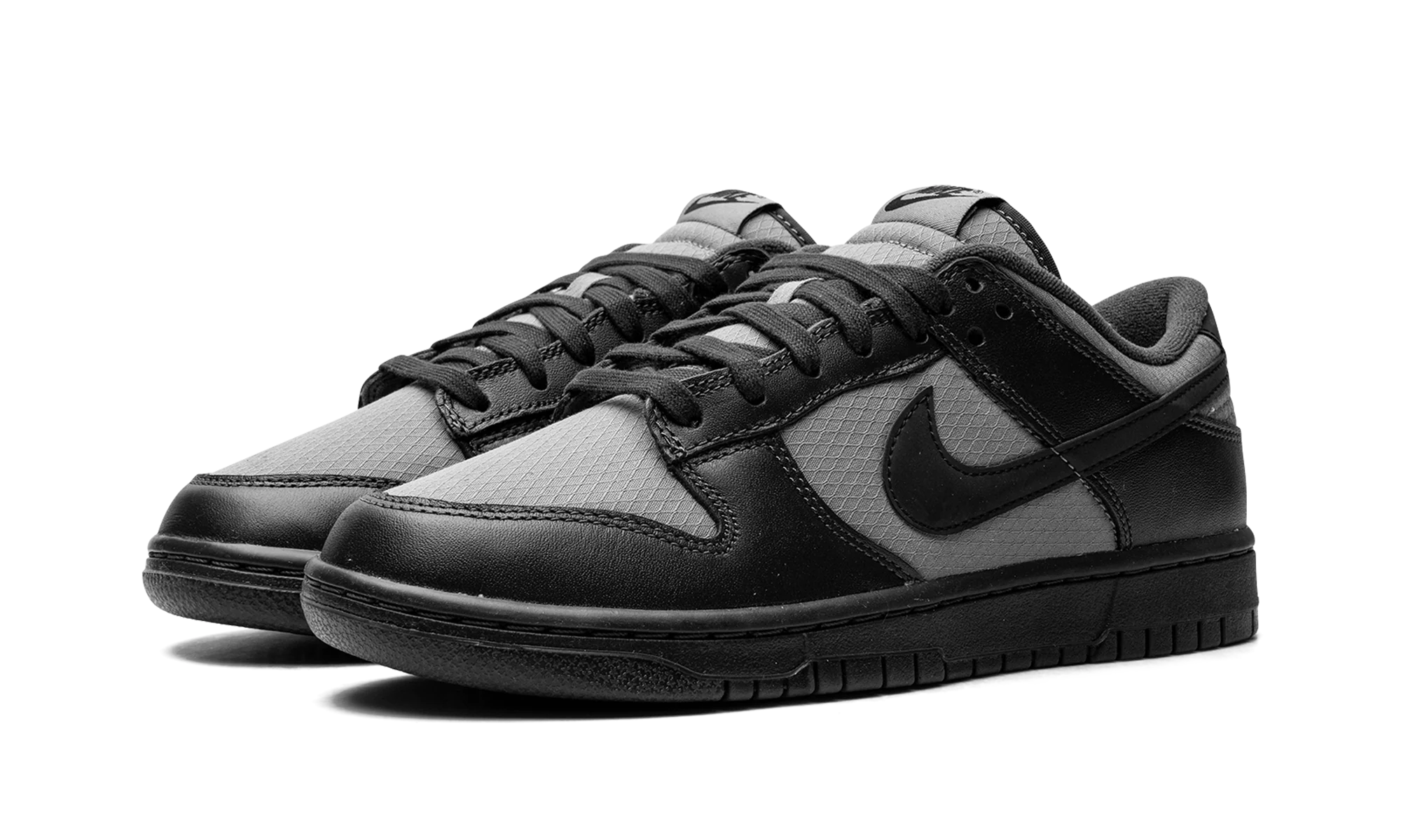 Dunk Low Retro SE "Off Noir Smoke Grey" FZ3052 001