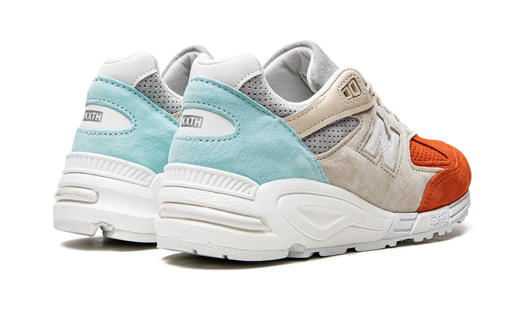990 v2 "Kith Cyclades" M990KC2