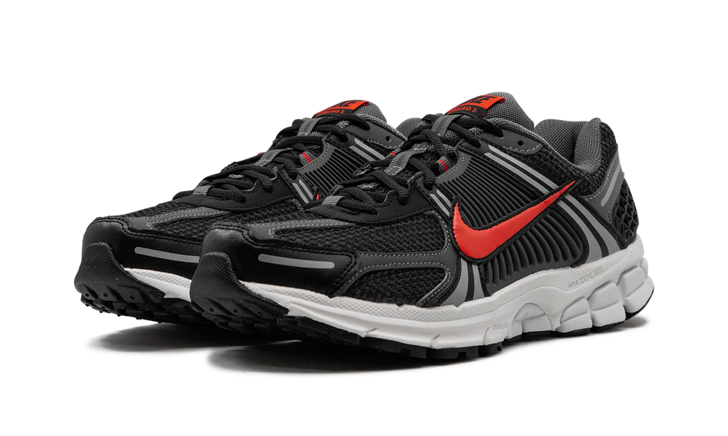 Air Zoom Vomero 5 "Black Picante Red" FB9149 001