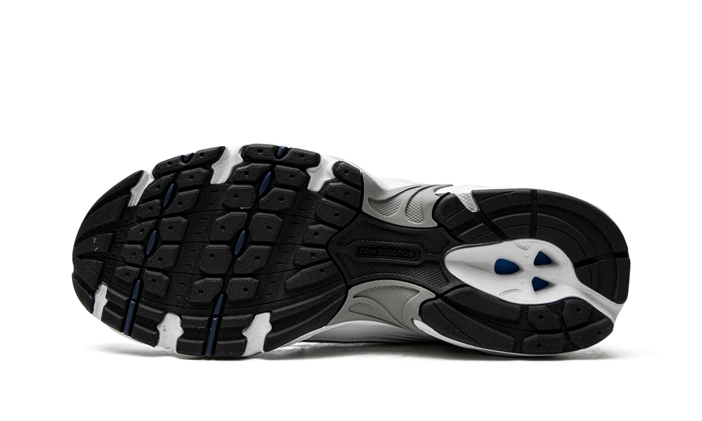 530 "WHITE/SILVER/NAVY" MR530SG